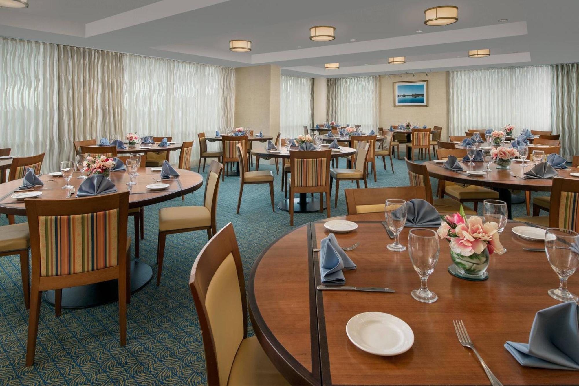 Courtyard By Marriott Ocean Oceanfront Hotel
